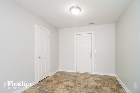 5840 Sir Knight Circle 4 Beds Apartment for Rent