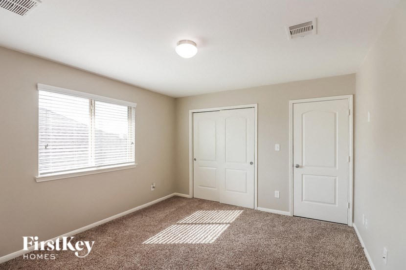 5906 Watford Bend Studio House for Rent - Photo Gallery 13