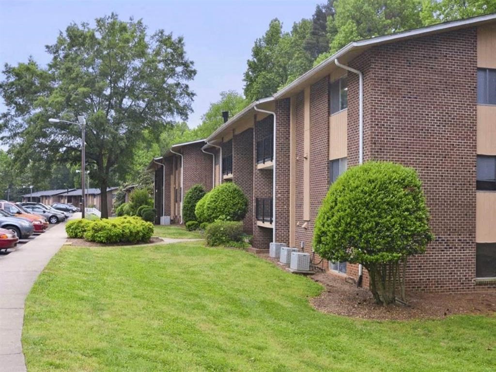 Building Exterior at Casa de Luna in Raleigh, North Carolina.