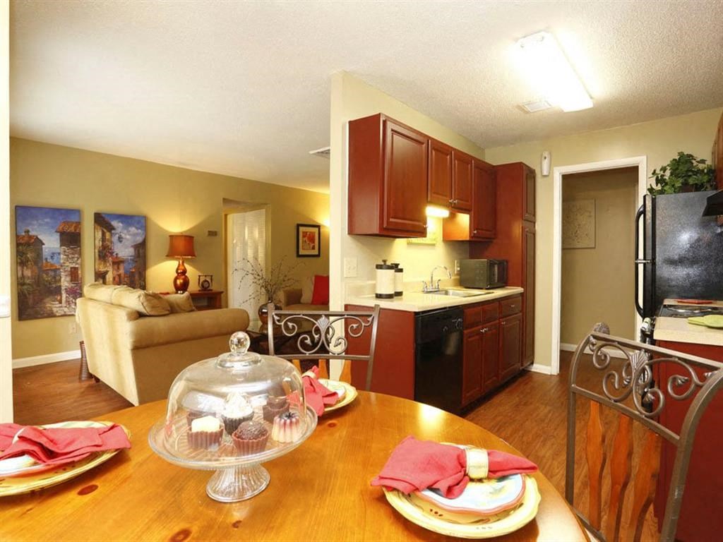 Dinning Room & Kitchen at Casa de Luna in Raleigh, North Carolina, 27604.
