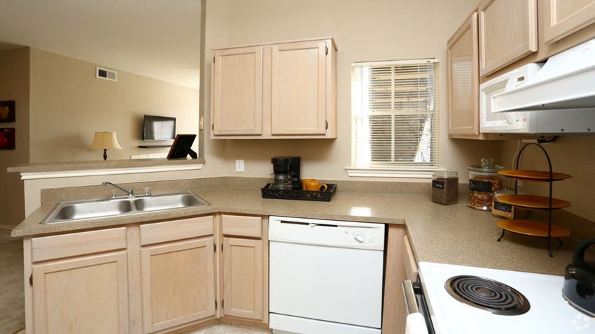 3501 Champion Lake Blvd 1-2 Beds Apartment for Rent - Photo Gallery 1