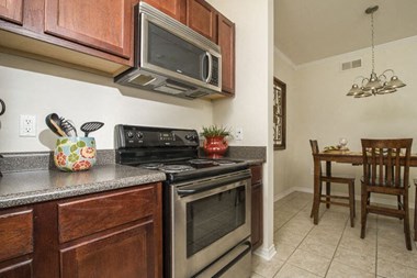 3500 Oak Harbor Blvd 1-2 Beds Apartment for Rent Photo Gallery 1