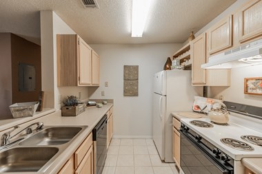 1665 Wesleyan Drive 1-3 Beds Apartment for Rent