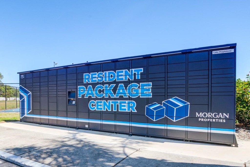 a sign on the side of a building that reads reddit package center