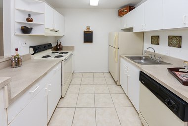 7200 Powers Avenue Studio-3 Beds Apartment for Rent - Photo Gallery 2