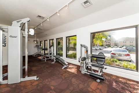 the gym at the preserve apartments