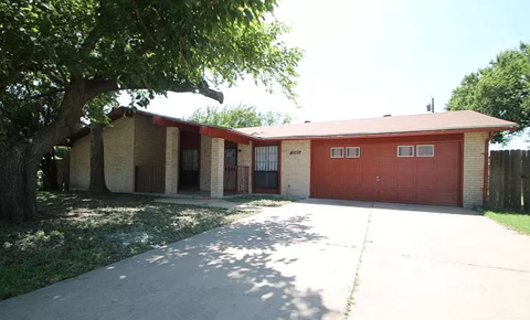 2203 Estelle Ave 4 Beds Apartment for Rent