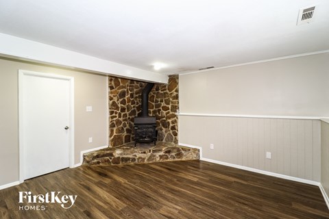 4155 Catalpa Hill Drive 3 Beds Apartment for Rent