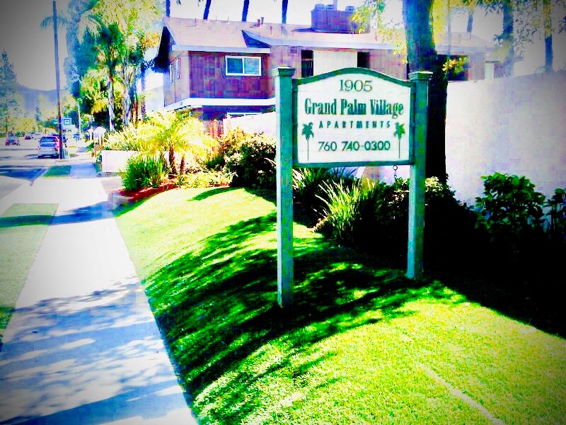 1905 E. Grand Avenue 1-2 Beds Apartment for Rent - Photo gallery 2