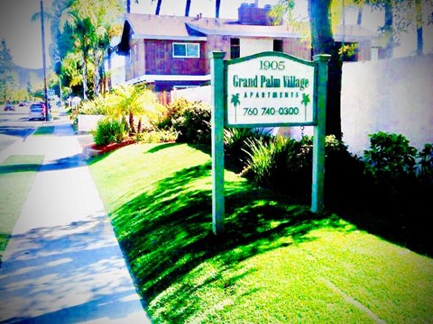 1905 E. Grand Avenue 1-2 Beds Apartment for Rent