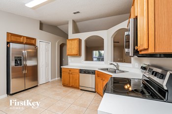 569 N Apache Circle 3 Beds House for Rent - Photo Gallery 6