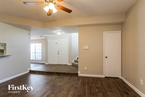 800 Charles Place 3 Beds Apartment for Rent