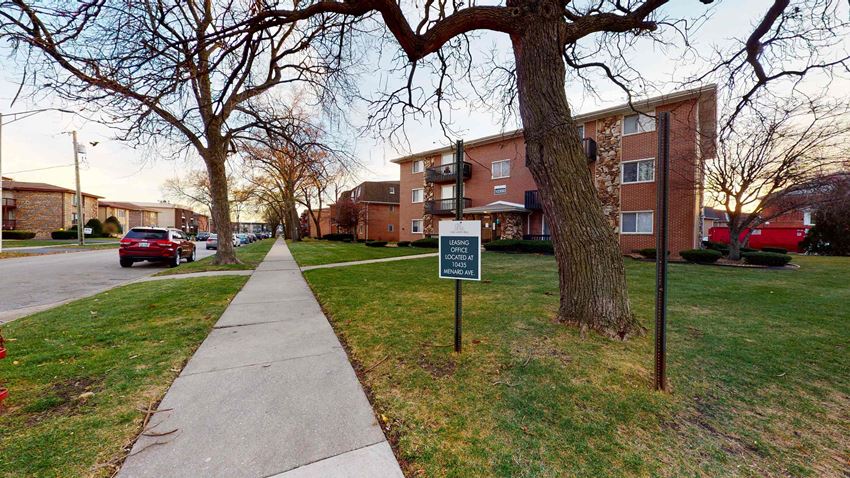 10435 Menard Ave 1-2 Beds Apartment for Rent - Photo Gallery 1