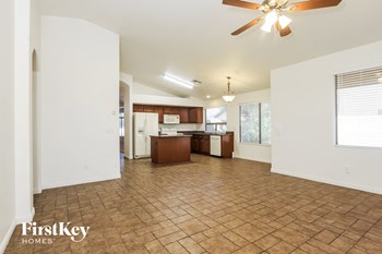15981 W Linden St 3 Beds House for Rent - Photo Gallery 4