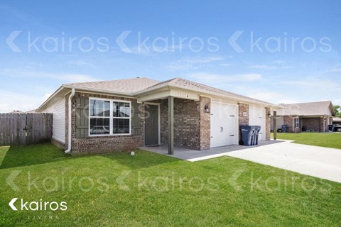 5005 Thomas Street Unit A 3 Beds Apartment for Rent