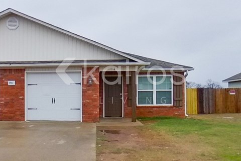 3909 Thomas Street Unit B 3 Beds Apartment for Rent