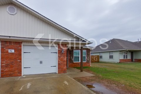 3909 Thomas Street Unit B 3 Beds Apartment for Rent