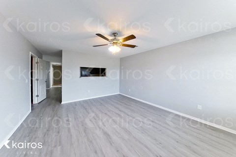3900 E Thomas Street Unit B 3 Beds Apartment for Rent