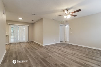 890 SEMINOLE 4 Beds House for Rent - Photo Gallery 4