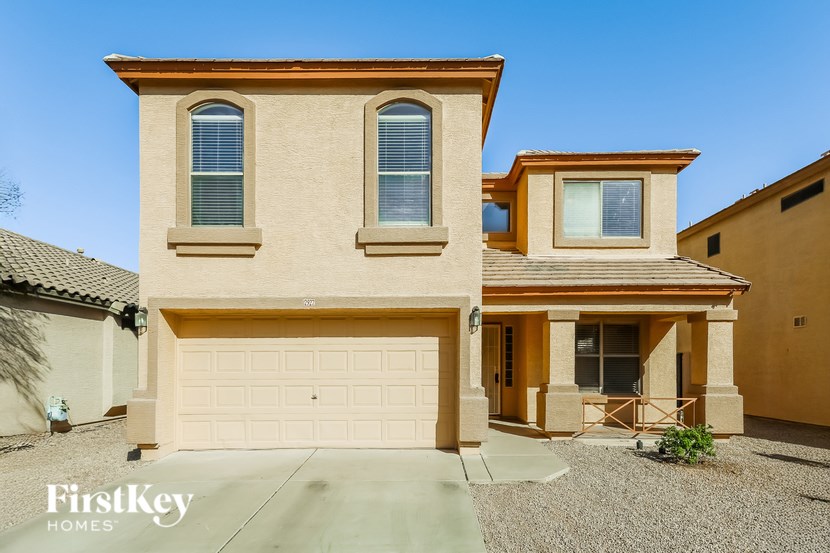 12922 W Holly Street 4 Beds House for Rent - Photo Gallery 1