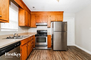 110 Stillwell Street 3 Beds House for Rent - Photo Gallery 6