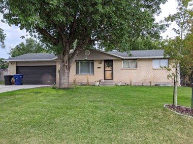 5230 Skeeswood Drive 4 Beds House for Rent - Photo Gallery 1