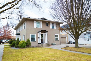 1701 West Resseguie Street 3 Beds Apartment for Rent