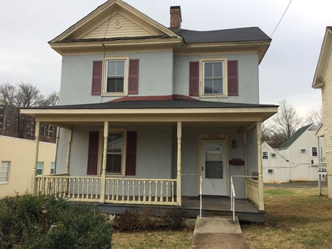 1128 East Market St 4 Beds Apartment for Rent