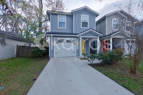1349 Mull St 3 Beds Apartment for Rent