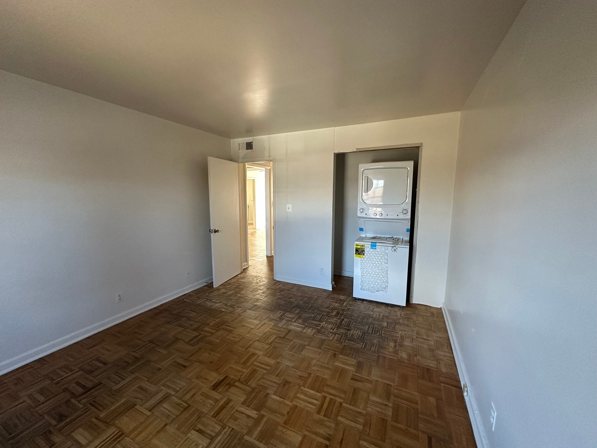 612 Ridge St Studio Apartment for Rent - Photo gallery 3