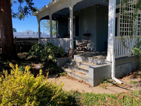 852 West Street 3 Beds Apartment for Rent
