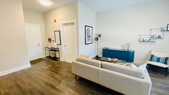 310 Madison Avenue 1-2 Beds Apartment for Rent - Photo Gallery 9