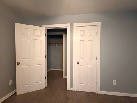 1947 Dunlap Avenue 1-2 Beds Apartment for Rent