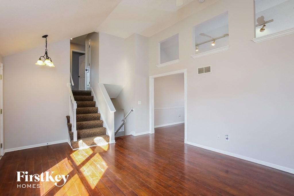 1158 Blue Bird Lane 3 Beds House for Rent - Photo Gallery 3