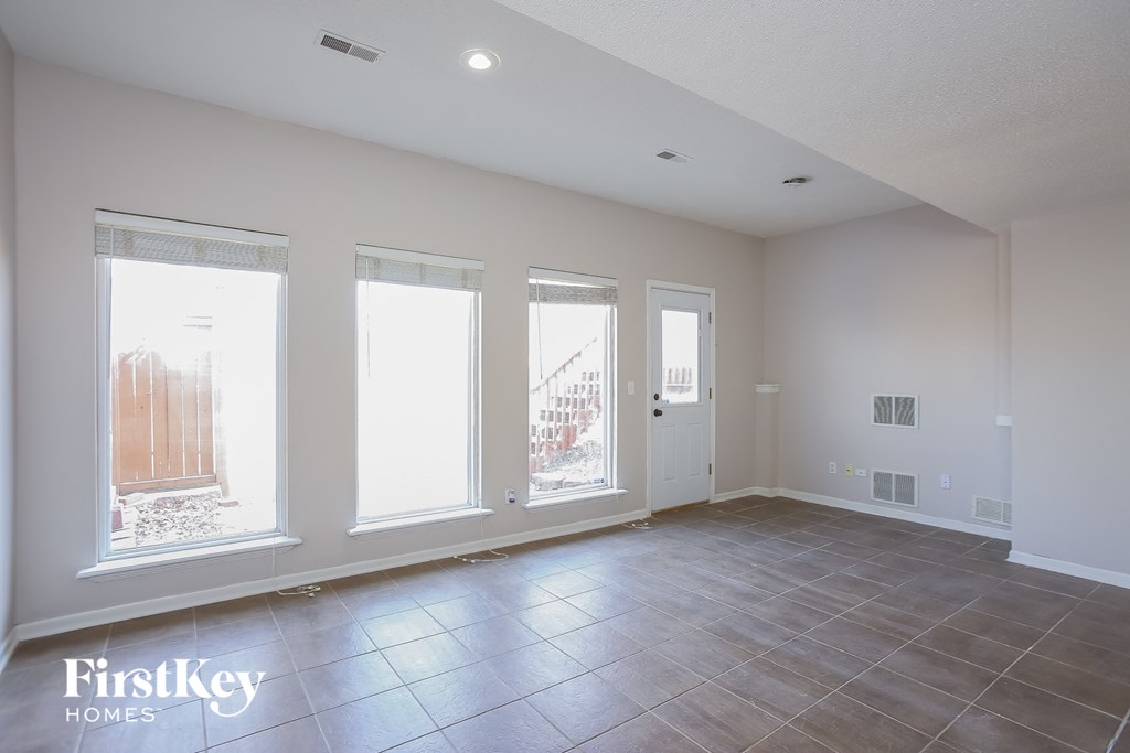 1158 Blue Bird Lane 3 Beds House for Rent - Photo Gallery 12