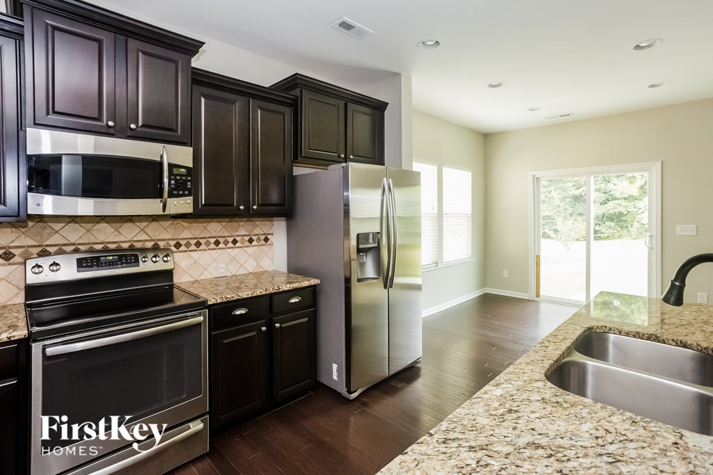 2299 Isaac Street 5 Beds House for Rent - Photo Gallery 7