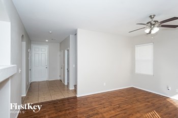 7486 Decoro Street 3 Beds House for Rent - Photo Gallery 4