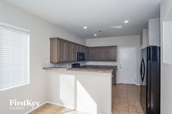 7486 Decoro Street 3 Beds House for Rent - Photo Gallery 6