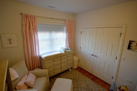 3355 N Clark St Studio-3 Beds Apartment for Rent - Photo Gallery 5