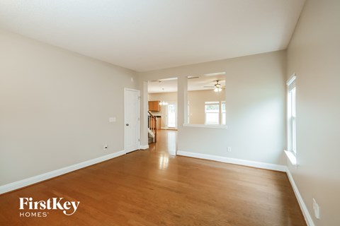 9626 Falling Stream Drive 3 Beds Apartment for Rent