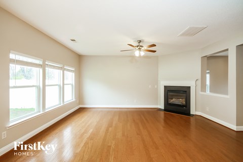 9626 Falling Stream Drive 3 Beds Apartment for Rent