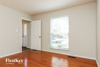311 Croydon Lane 4 Beds House for Rent - Photo Gallery 9