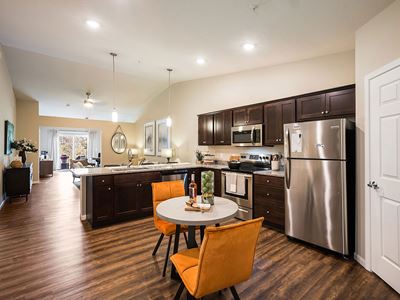 Brownstown Michigan Apartment Rentals Redwood Brownstown Telegraph Sibley Road Large Kitchens and Pantry Meadowood