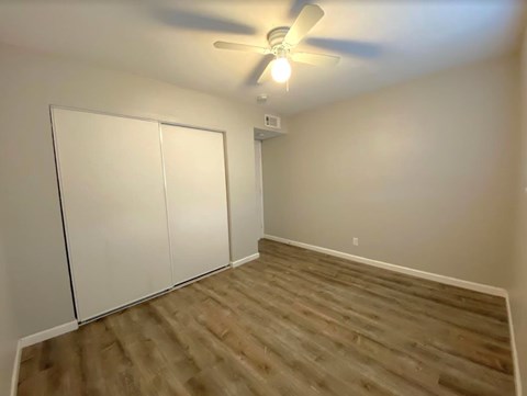 823 E. Bellevue Rd. 2 Beds Apartment for Rent