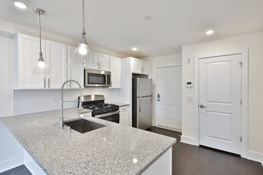 2441 North Front Street 1 Bed Apartment for Rent