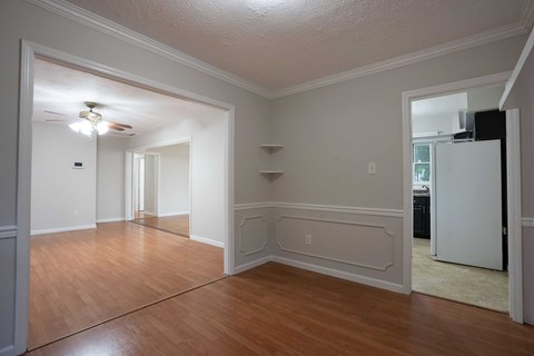 1086 SAN ANGELO DRIVE 3 Beds Apartment for Rent
