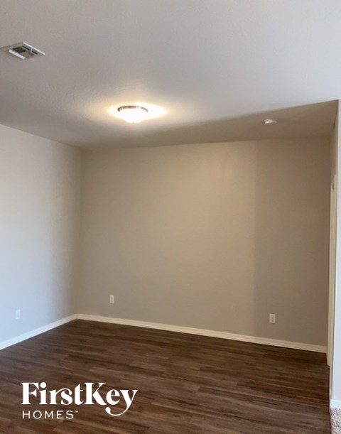 219 N 201St Ave 3 Beds Apartment for Rent