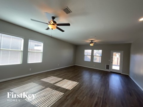 310 W Powell Dr 4 Beds Apartment for Rent
