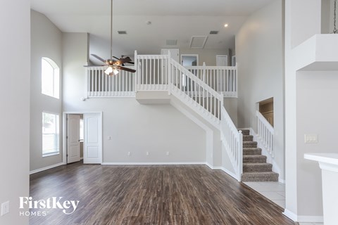 811 NE 15Th Street 3 Beds Apartment for Rent