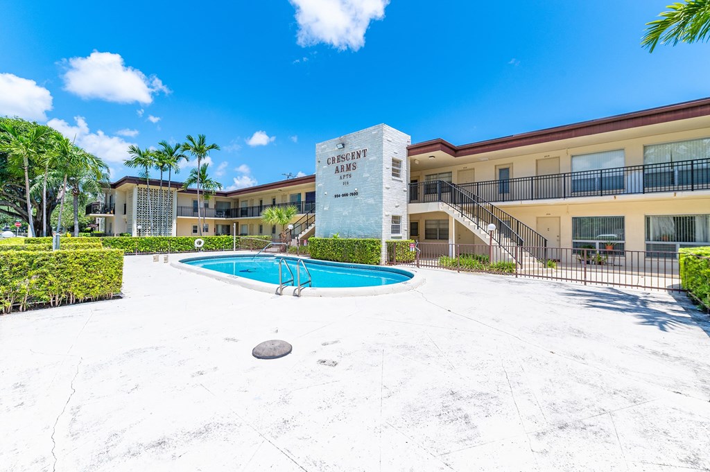 the swimming pool at the resort on longboat key